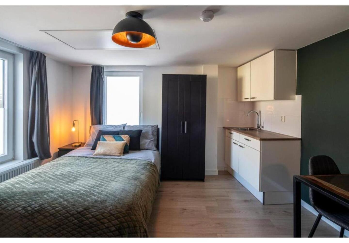 B&K Urban City Suites ティルブルグ エクステリア 写真