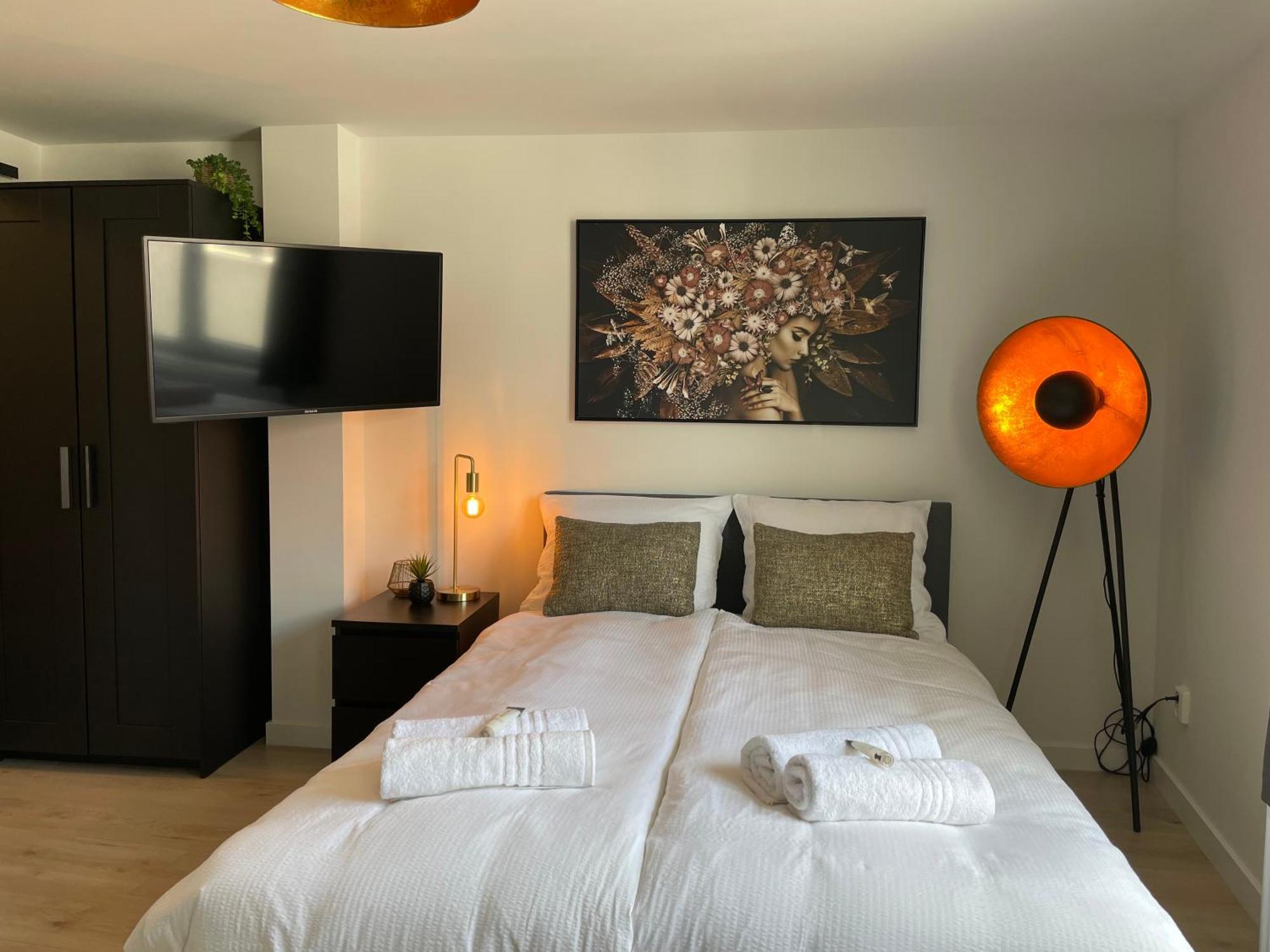 B&K Urban City Suites ティルブルグ エクステリア 写真