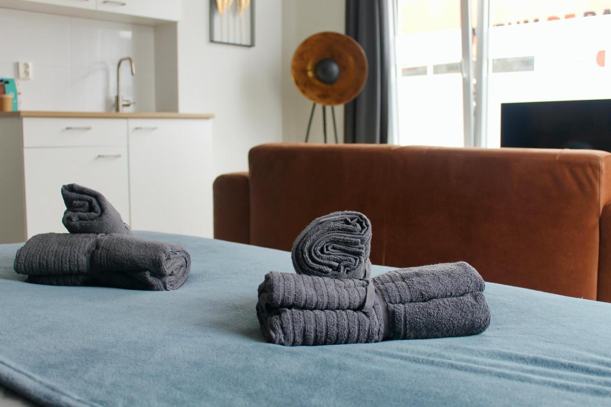 B&K Urban City Suites ティルブルグ エクステリア 写真