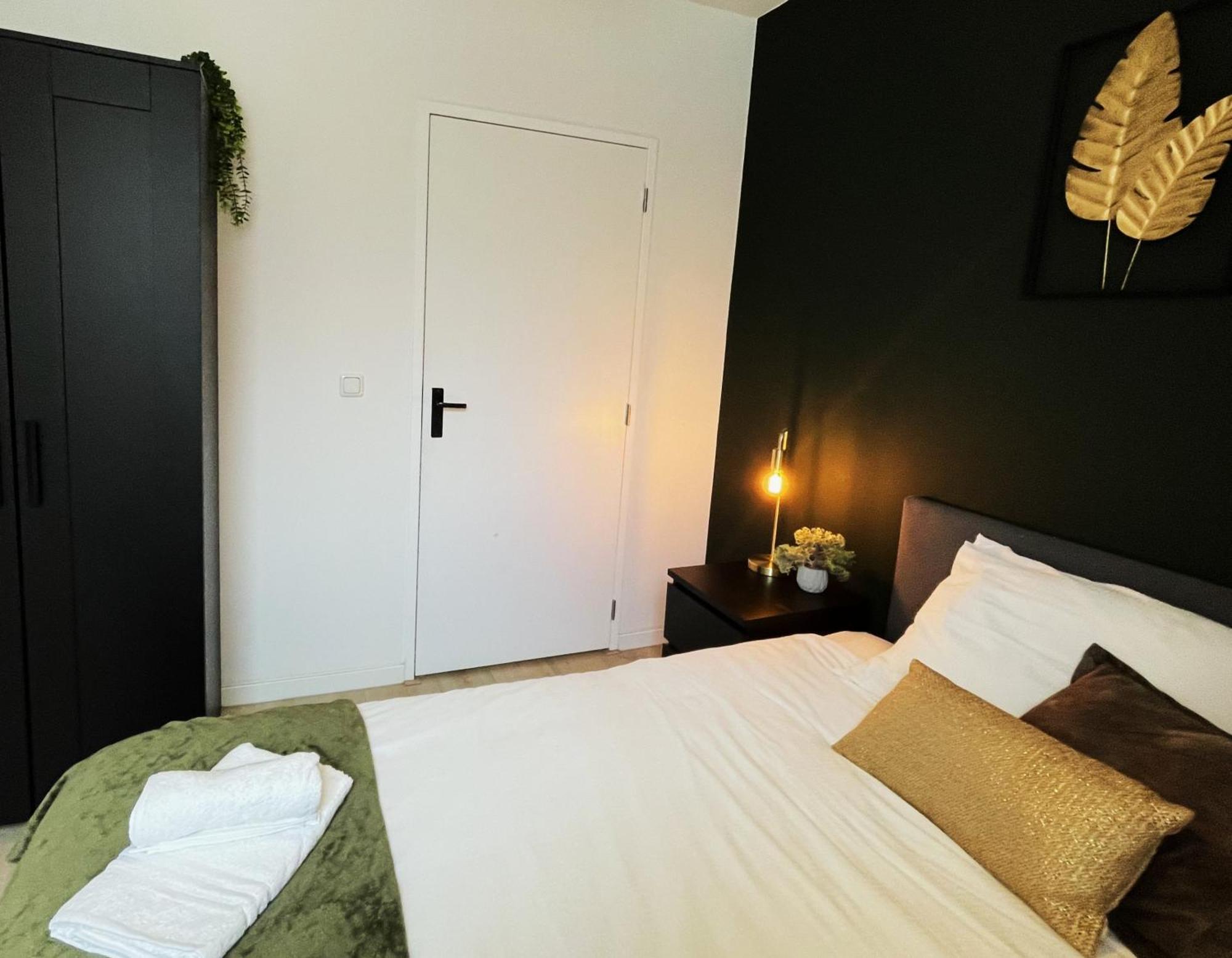 B&K Urban City Suites ティルブルグ エクステリア 写真