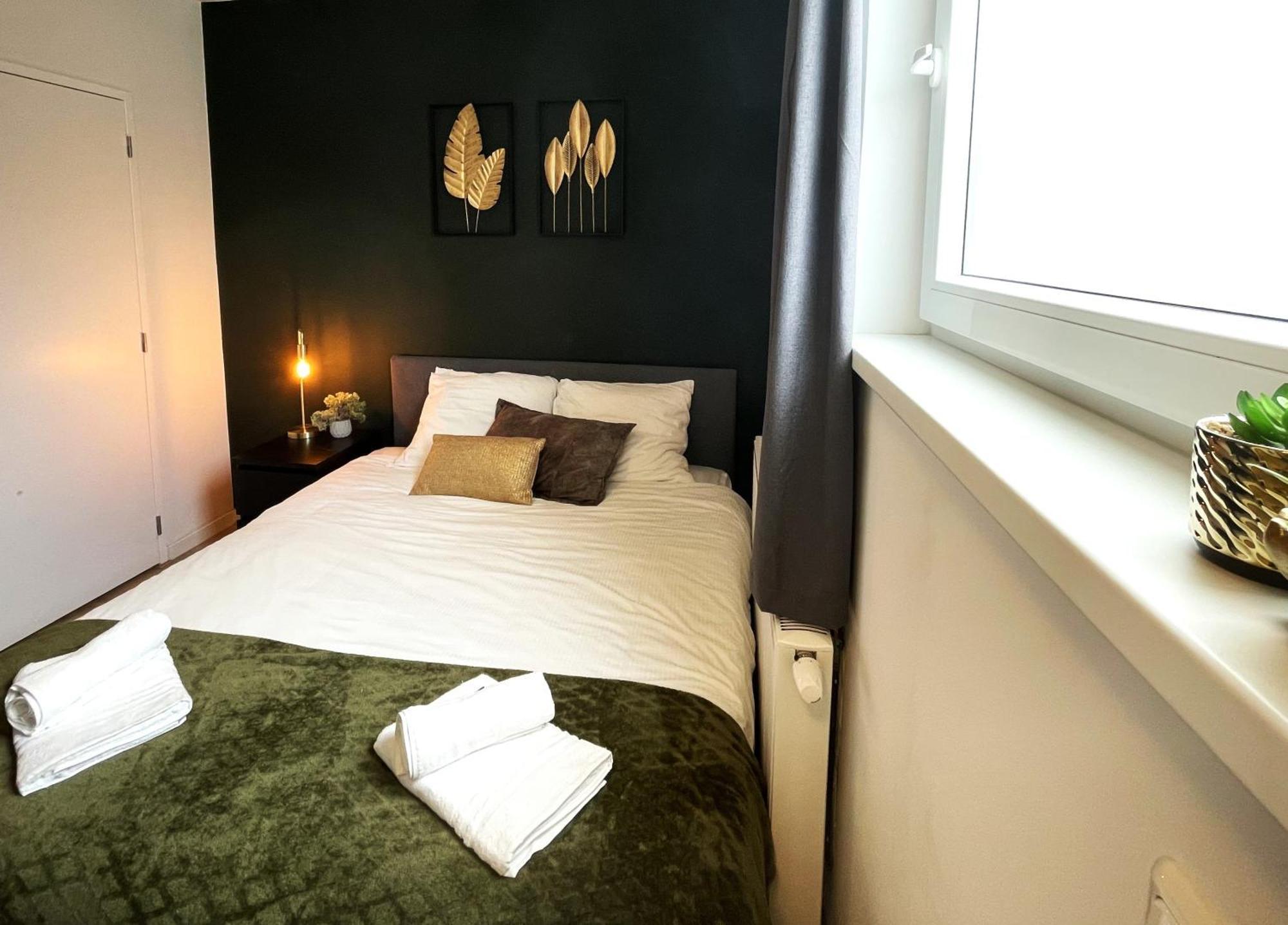 B&K Urban City Suites ティルブルグ エクステリア 写真