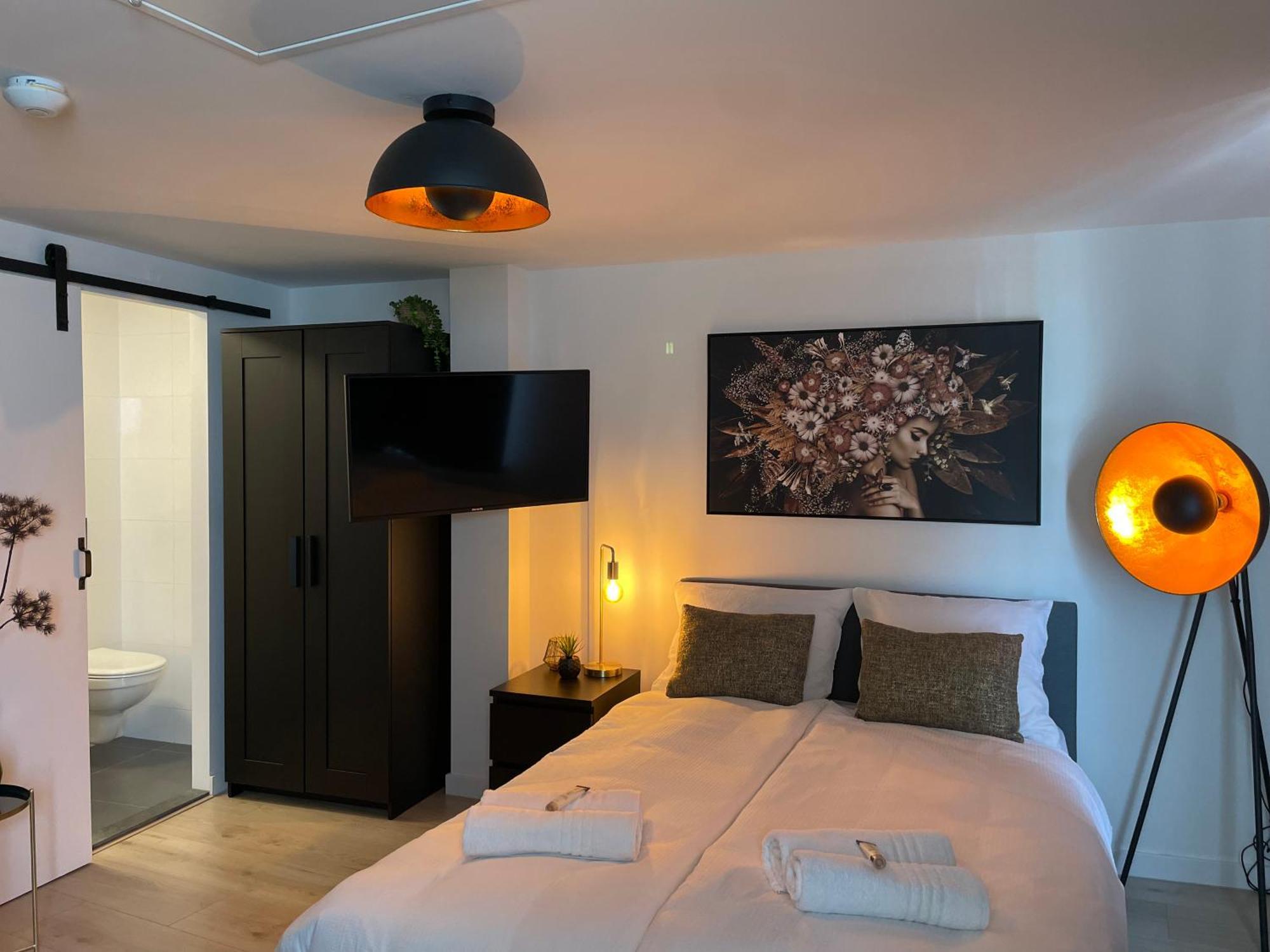 B&K Urban City Suites ティルブルグ エクステリア 写真