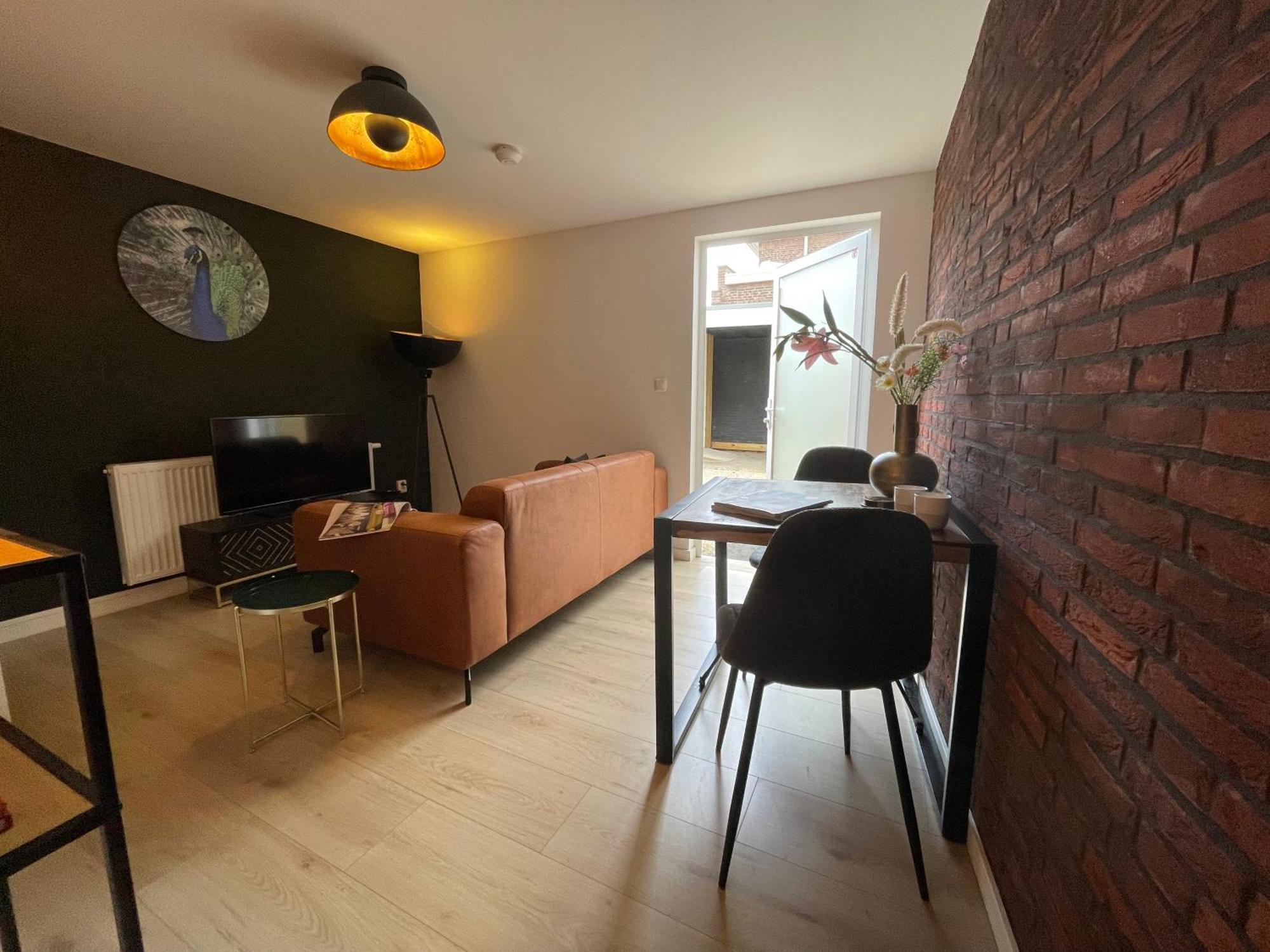 B&K Urban City Suites ティルブルグ エクステリア 写真
