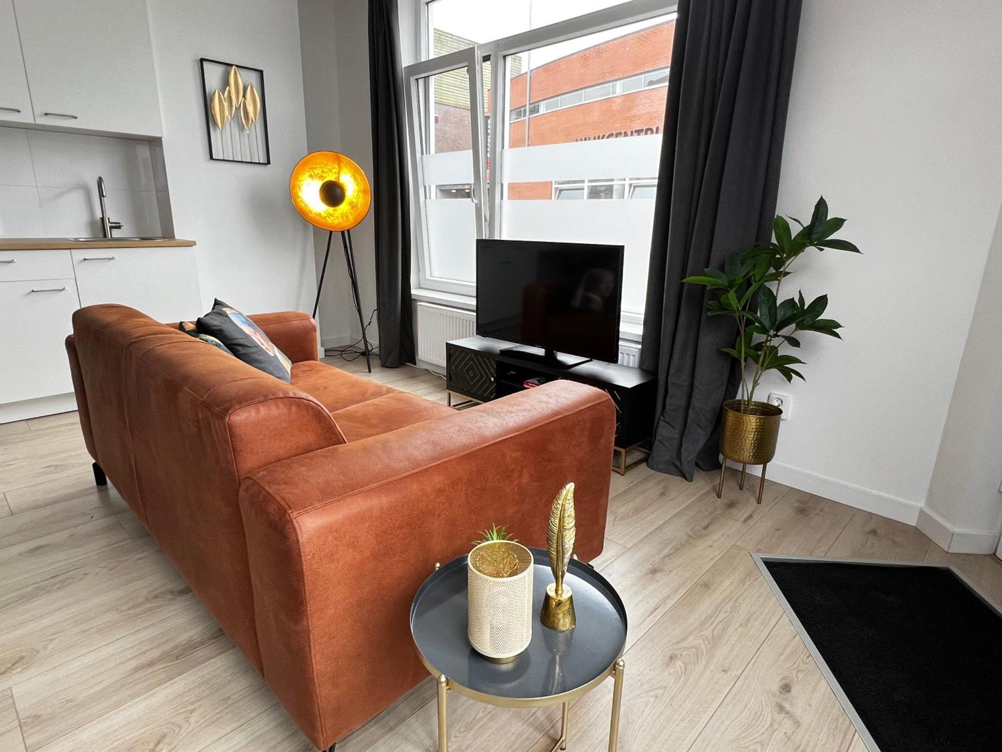 B&K Urban City Suites ティルブルグ エクステリア 写真
